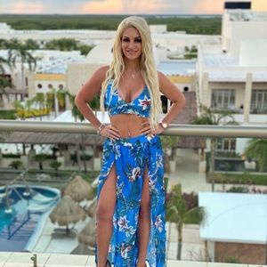 Meet your Posher, Mj